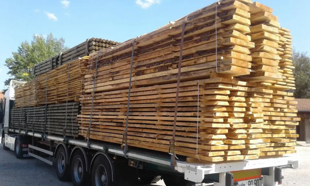 Camion transportant du bois
