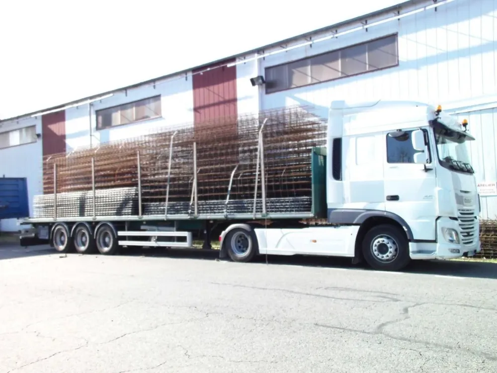 Camion transportant du fer