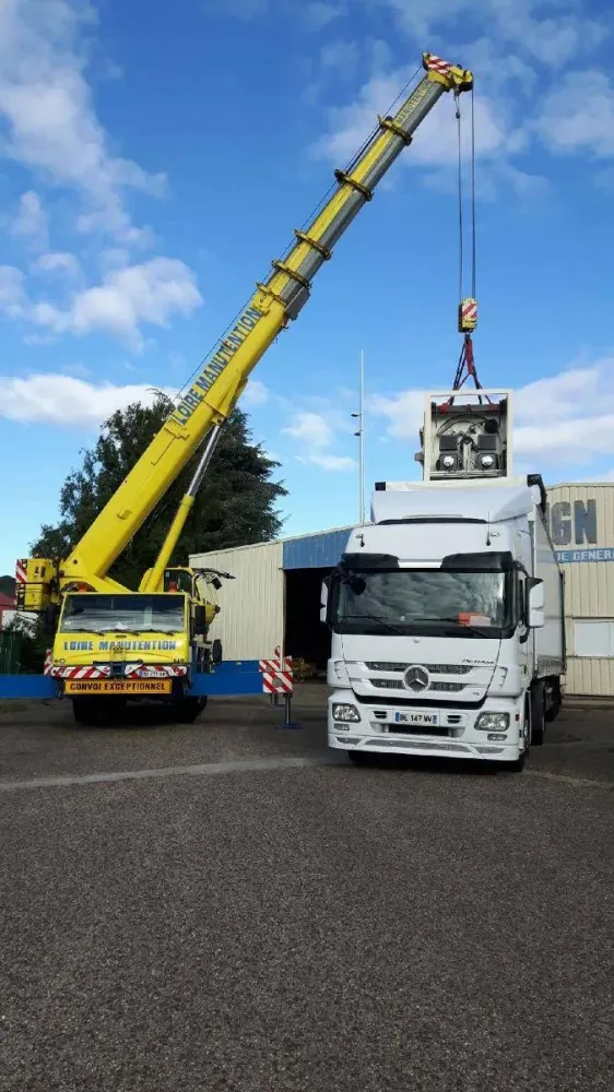 grue avec camion